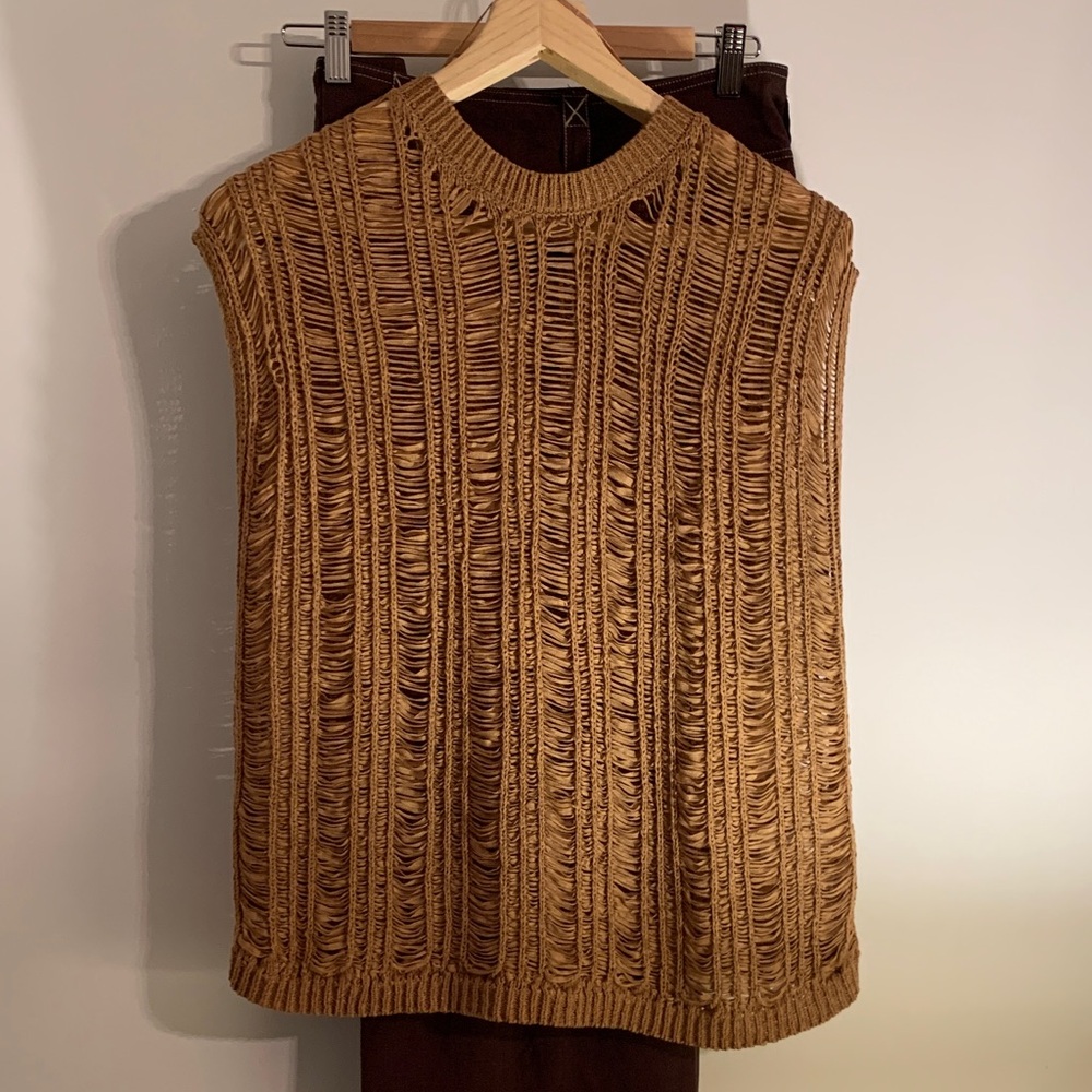 Zara Women’s Caramel Brown chic top